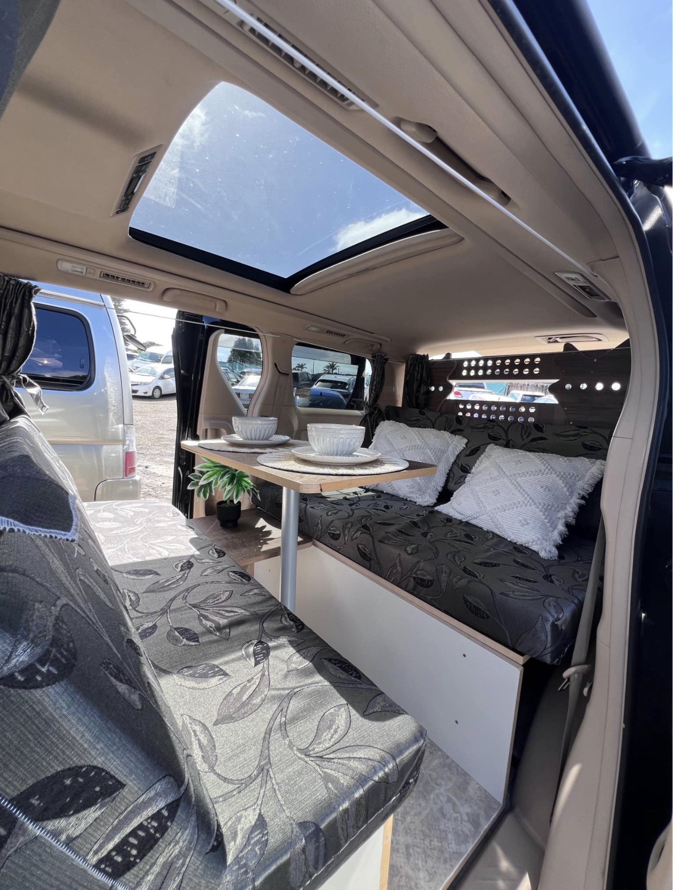 2008 Toyota Alphard Campervan — additional photo