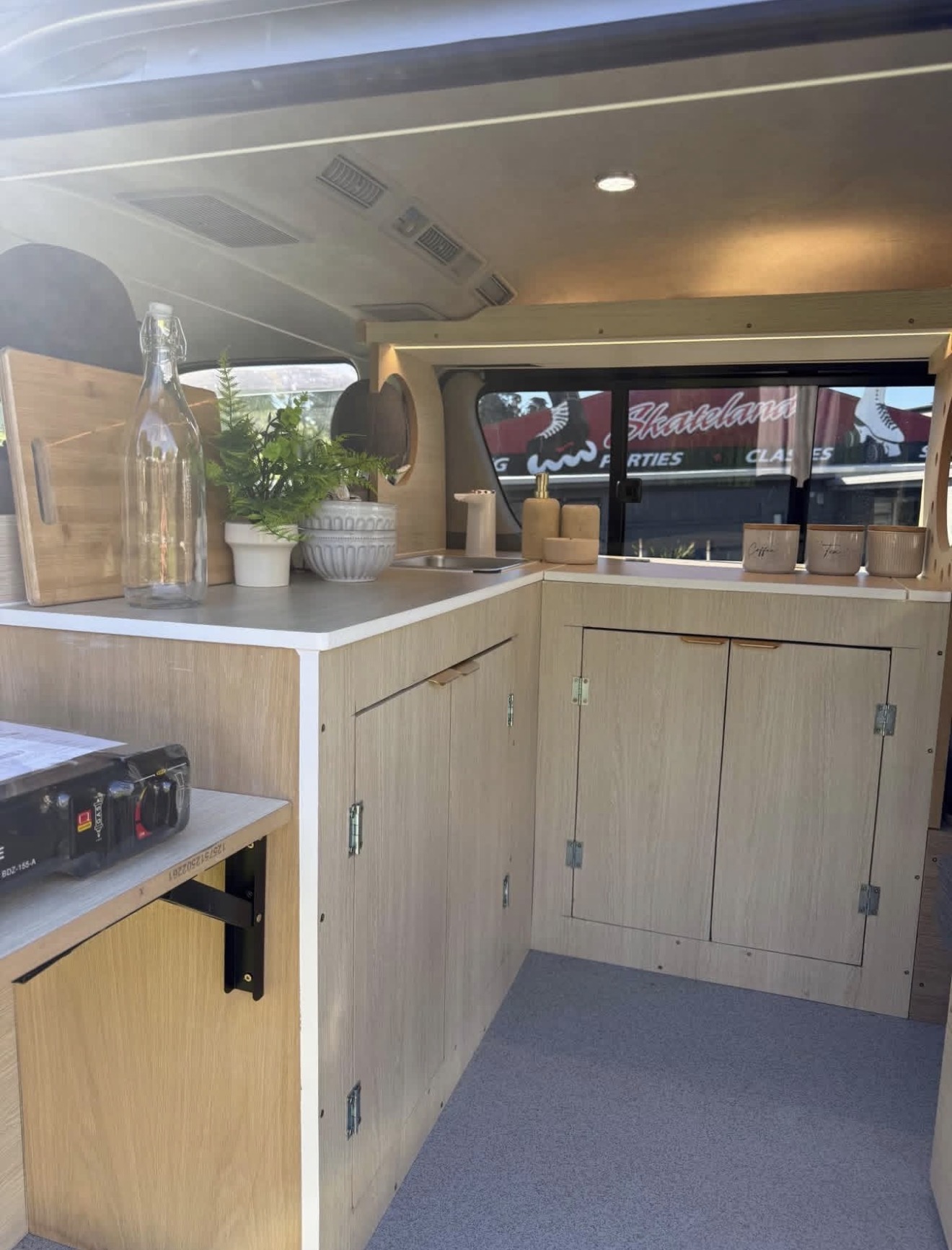 2007 Toyota Hiace Campervan (Automatic) — additional photo