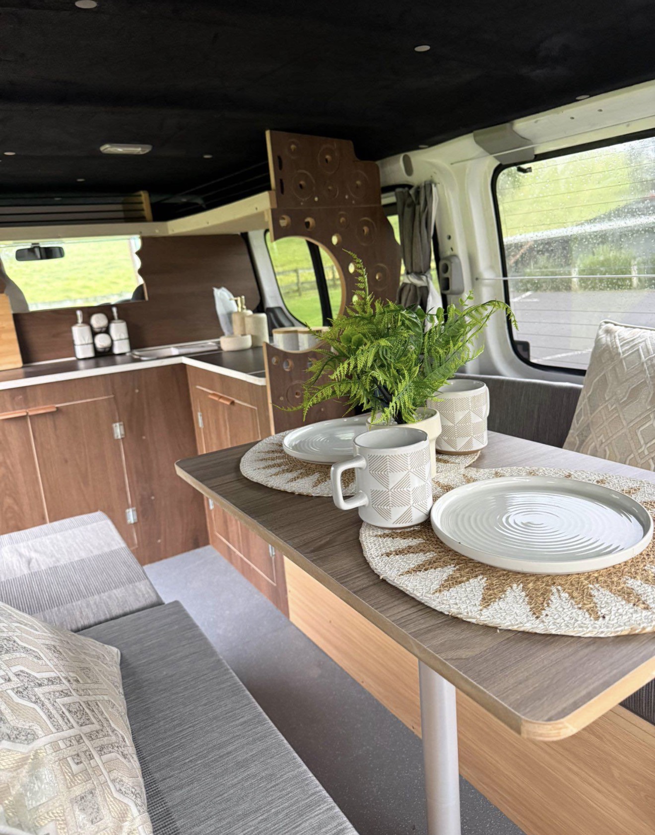 Nissan NV350 Campervan — additional photo