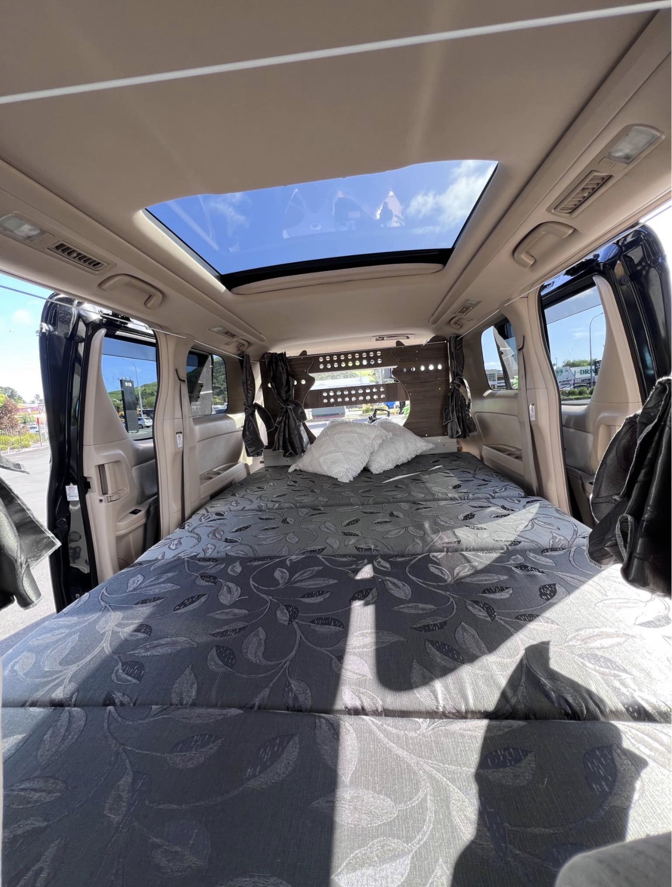 2008 Toyota Alphard Campervan — additional photo