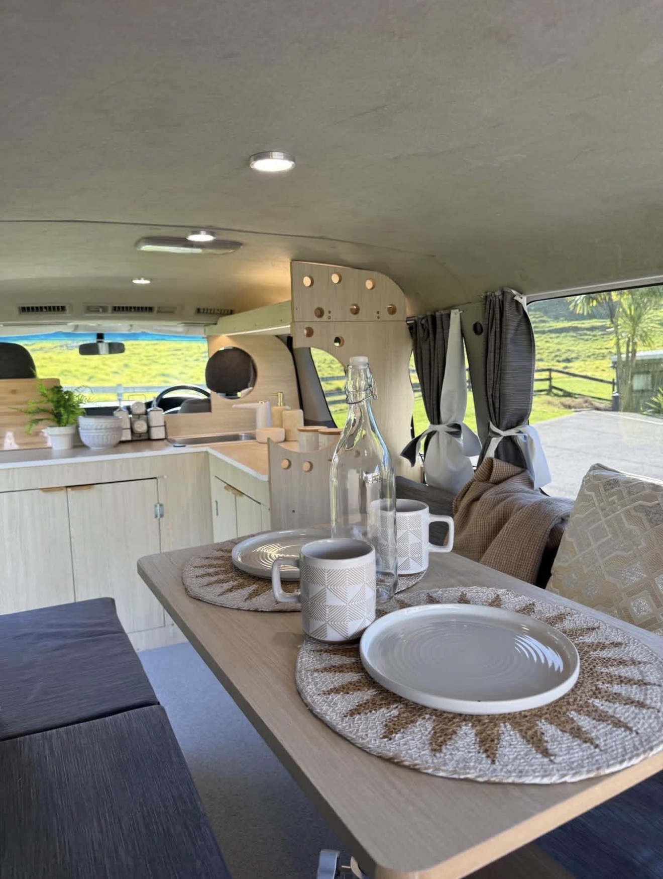 2007 Toyota Hiace Campervan (Automatic) — additional photo