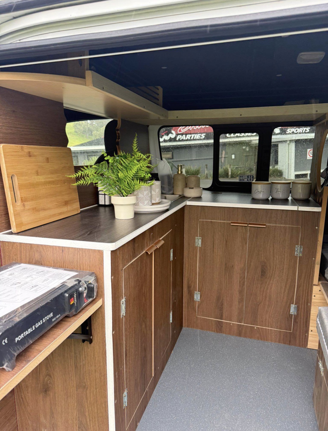 Nissan NV350 Campervan — additional photo